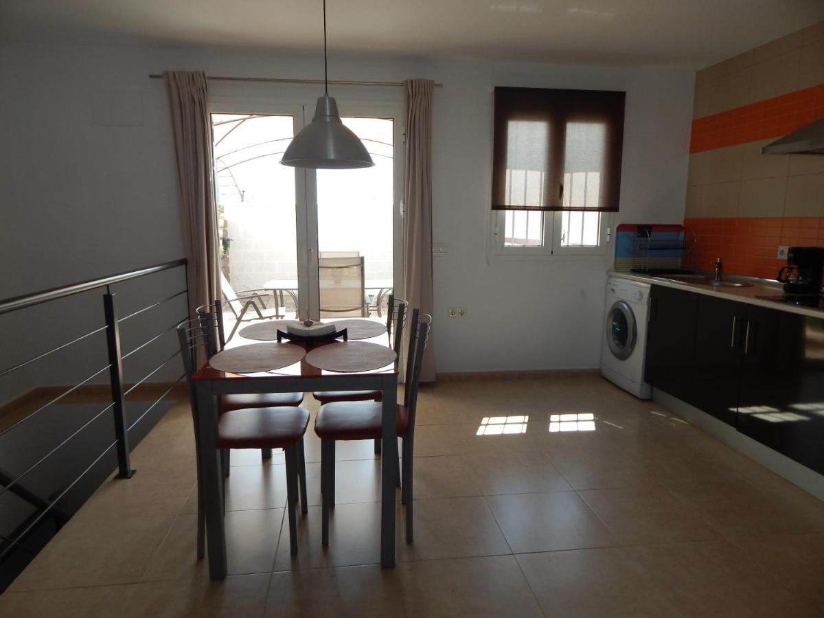 Apartamento Garcia Lorca,Solo Familia Y Parejas Conil De La Frontera Luaran gambar