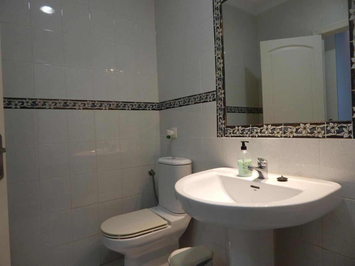 Apartamento Garcia Lorca,Solo Familia Y Parejas Conil De La Frontera Luaran gambar